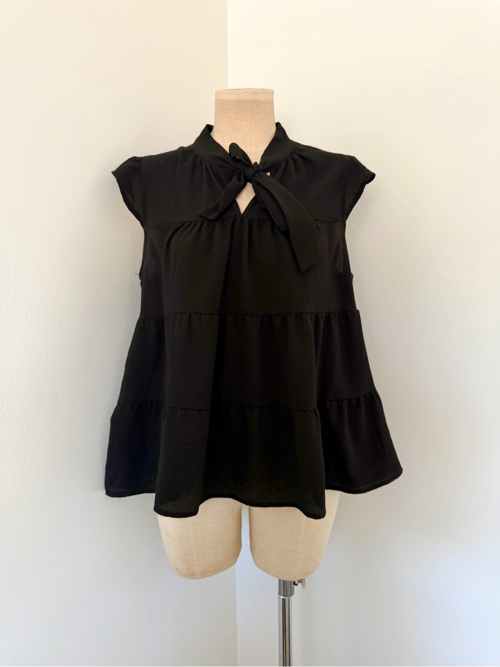 Black Tie-Neck Tiered Sleeveless Top